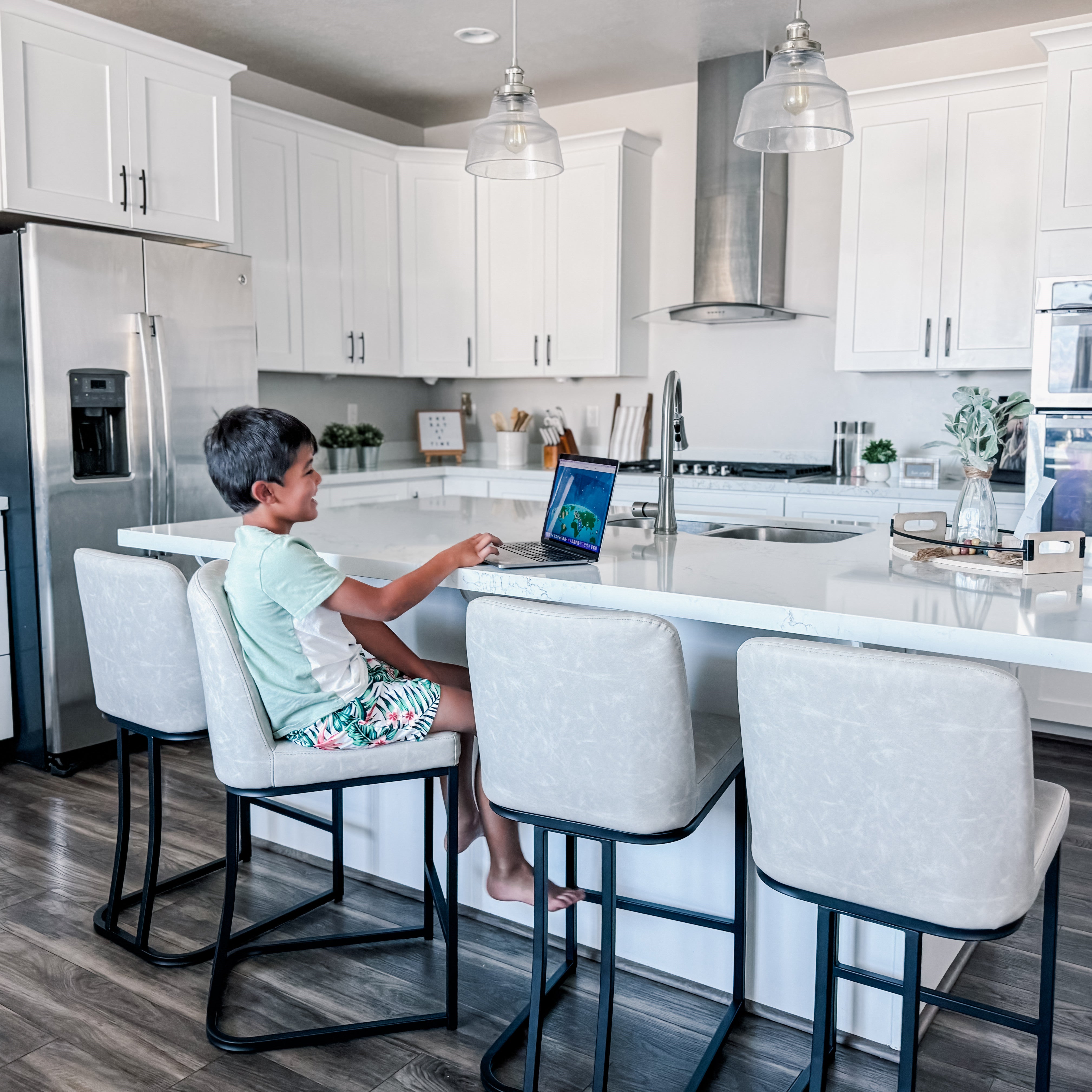 PU Leather Bar Stools with Backs and Metal Frame, White-Grey